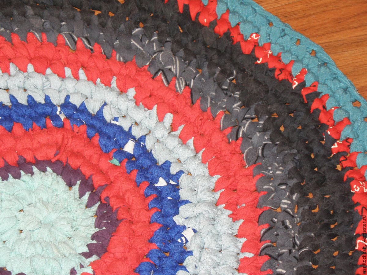 Вязаные коврики крючком