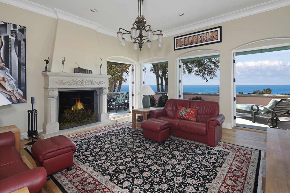 Ковры для гостиной с камином