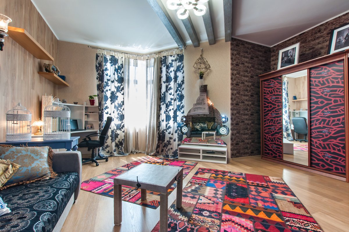 Несколько ковров в одной комнате