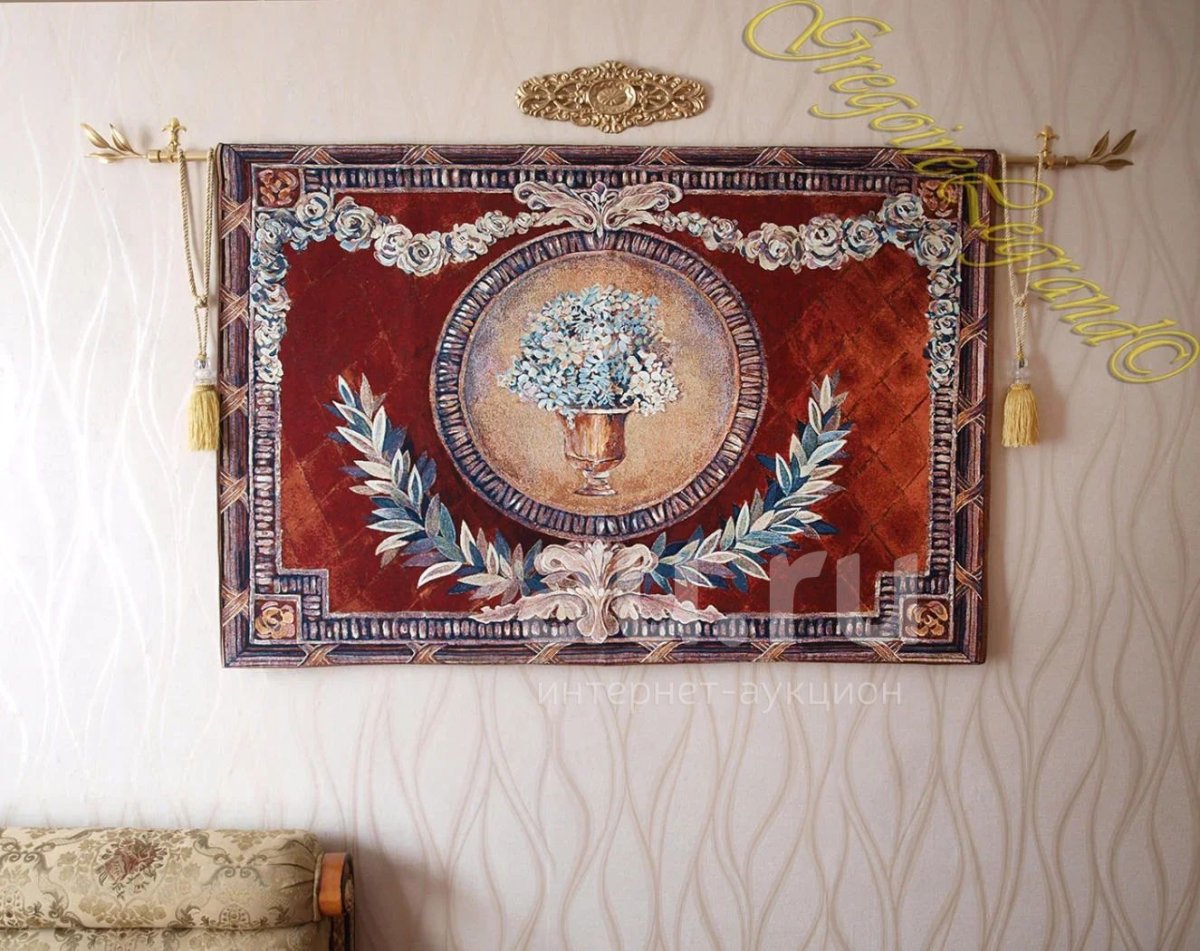 Ковер на стене