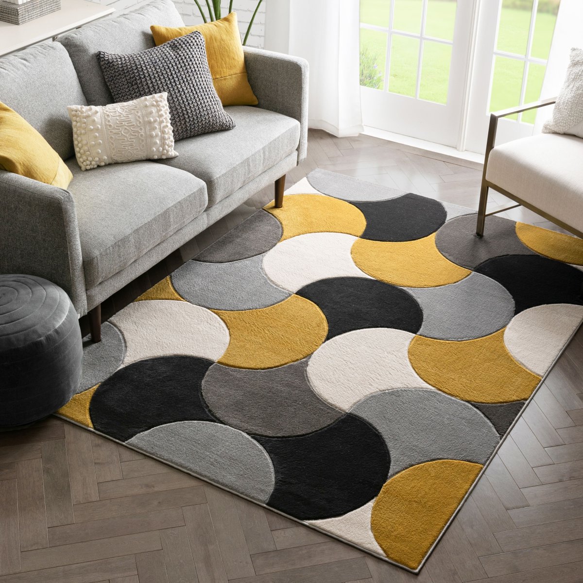 Ковер черный с желтым