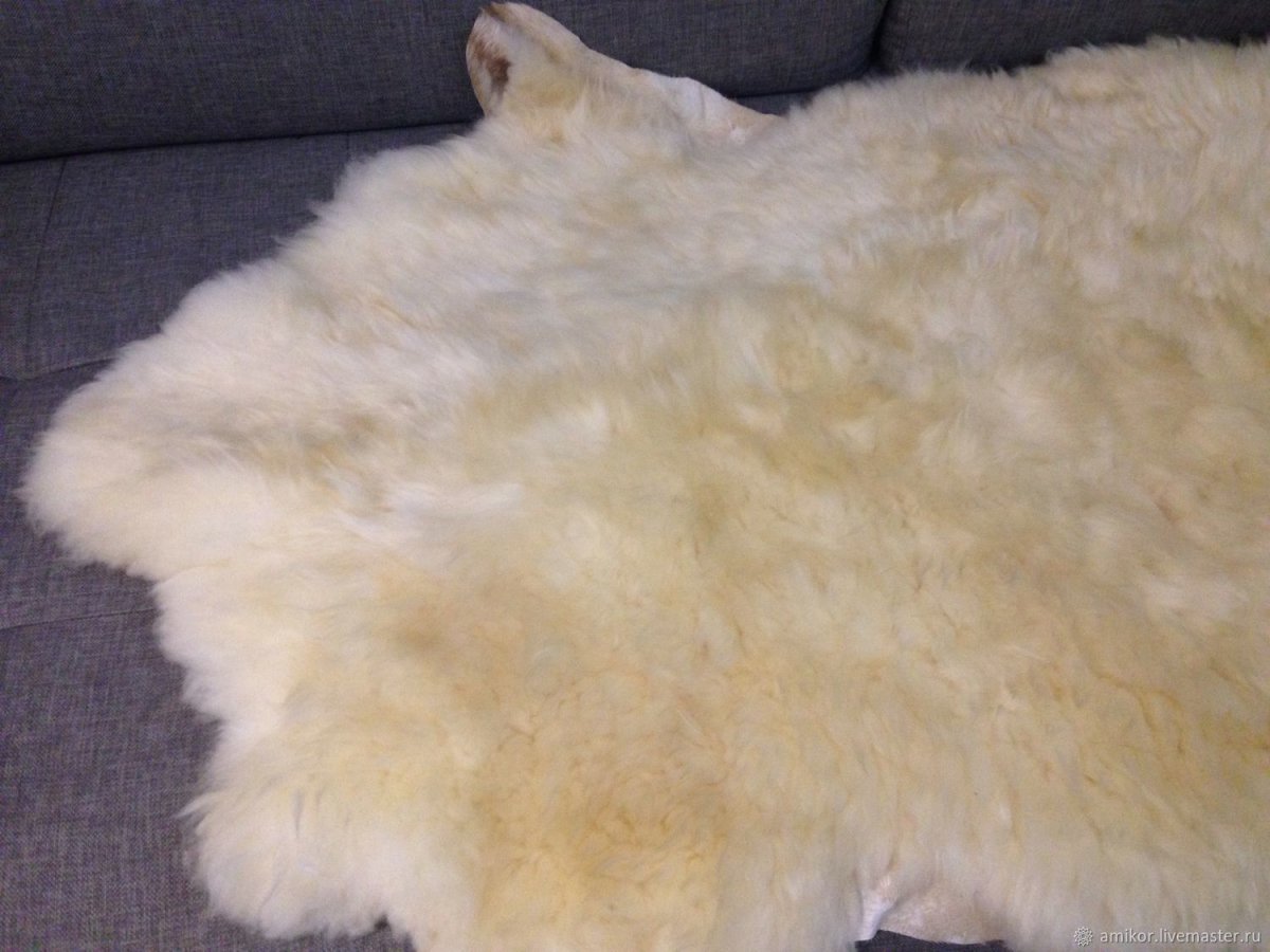 Коврик из искусственного меха