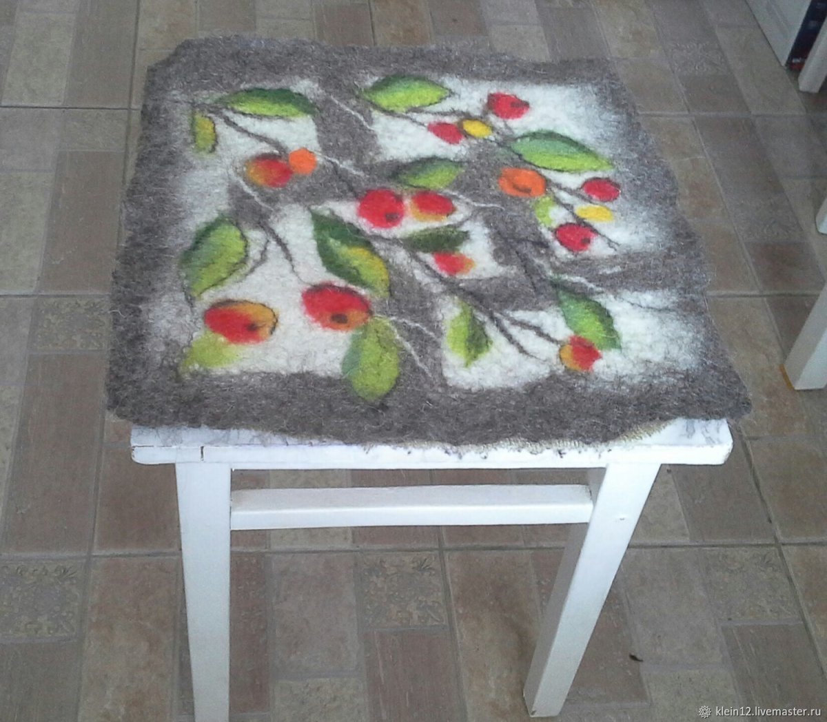 Коврик на табурет