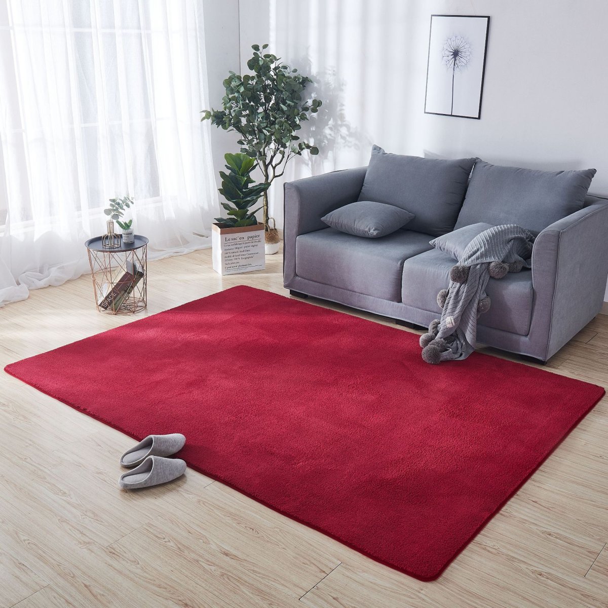 Красный ковер в интерьере