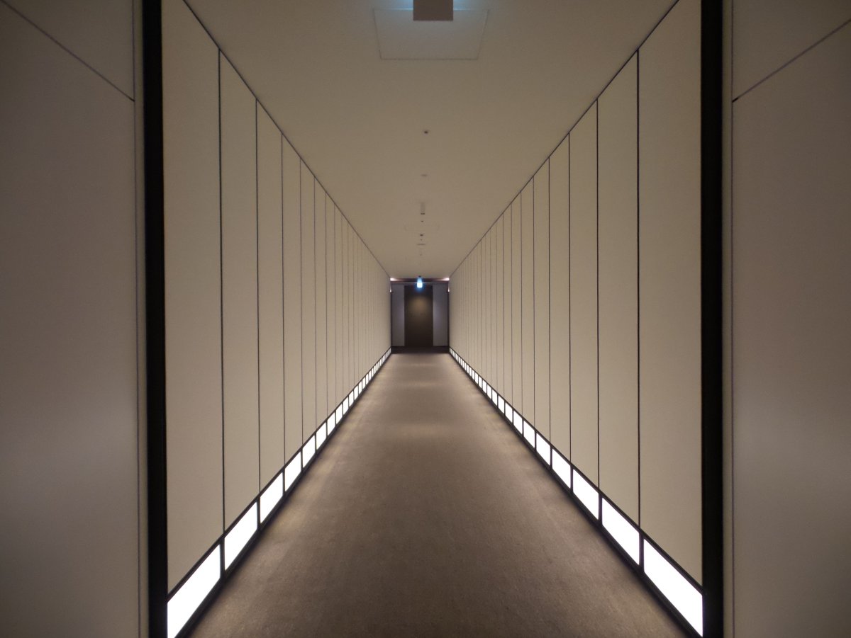 Ночная подсветка коридора