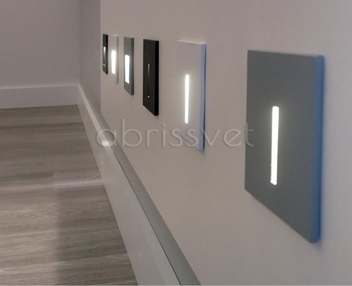 Освещение пола в коридоре