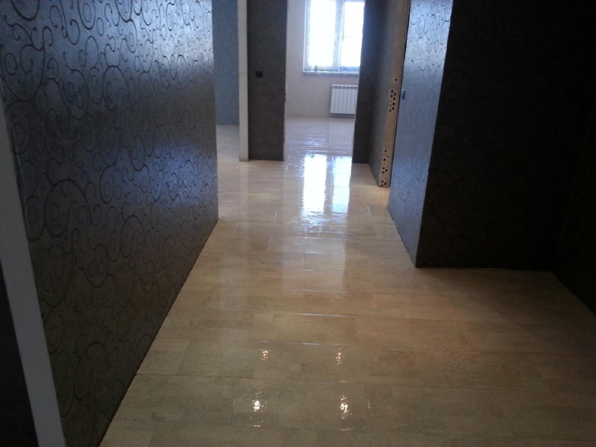 Полимерный пол в прихожей