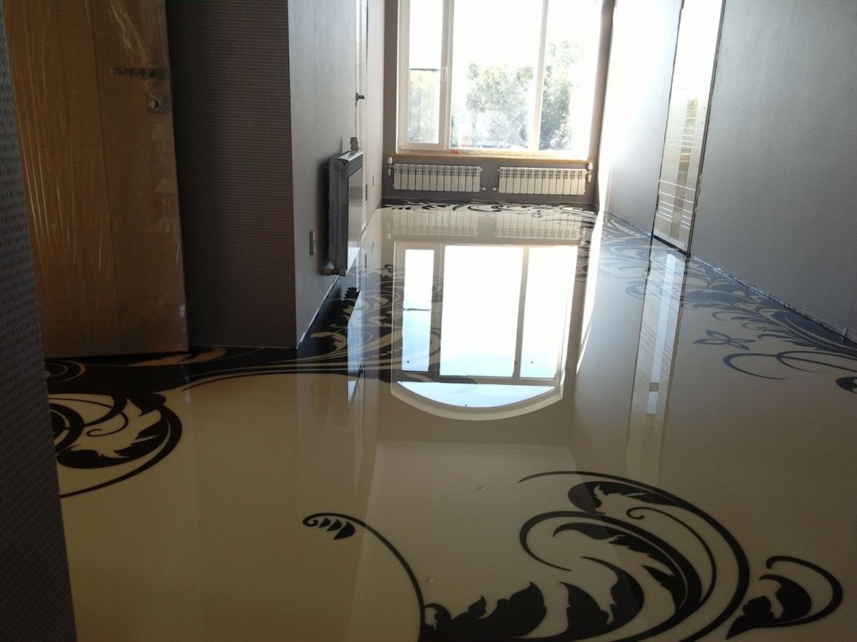 Наливной пол в прихожей