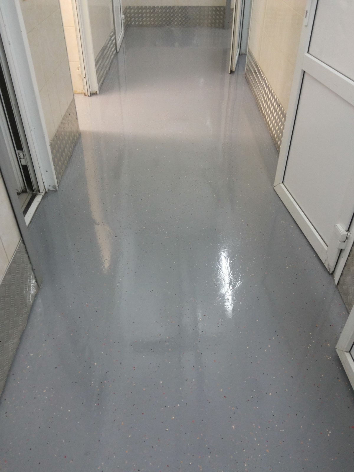 Наливной пол однотонный