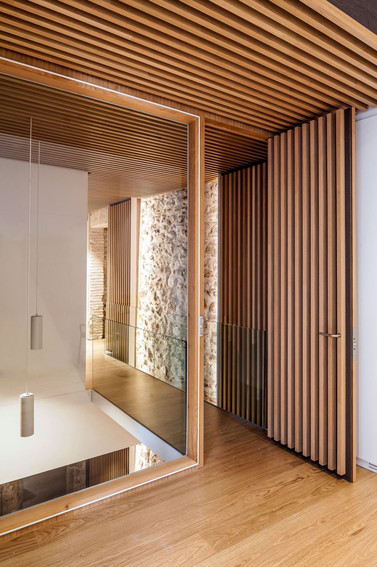 Холл в деревянном доме