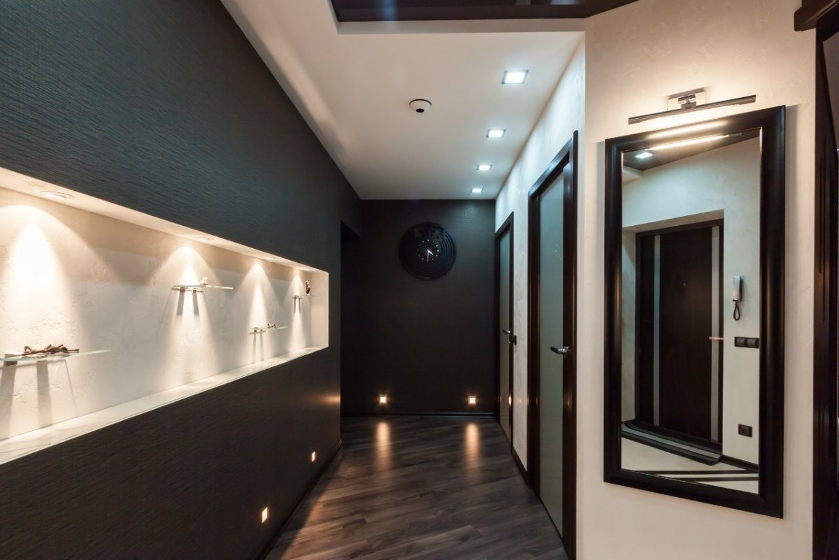 Освещение в узком коридоре