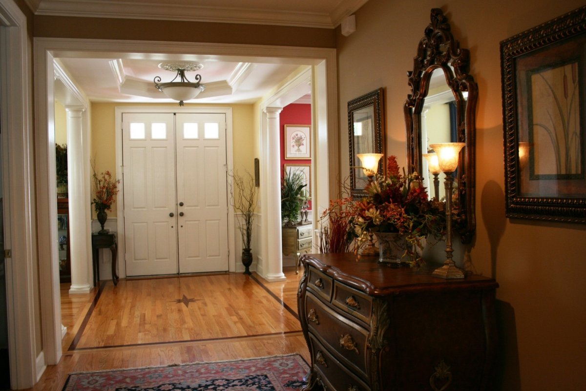 Прихожая в частном доме