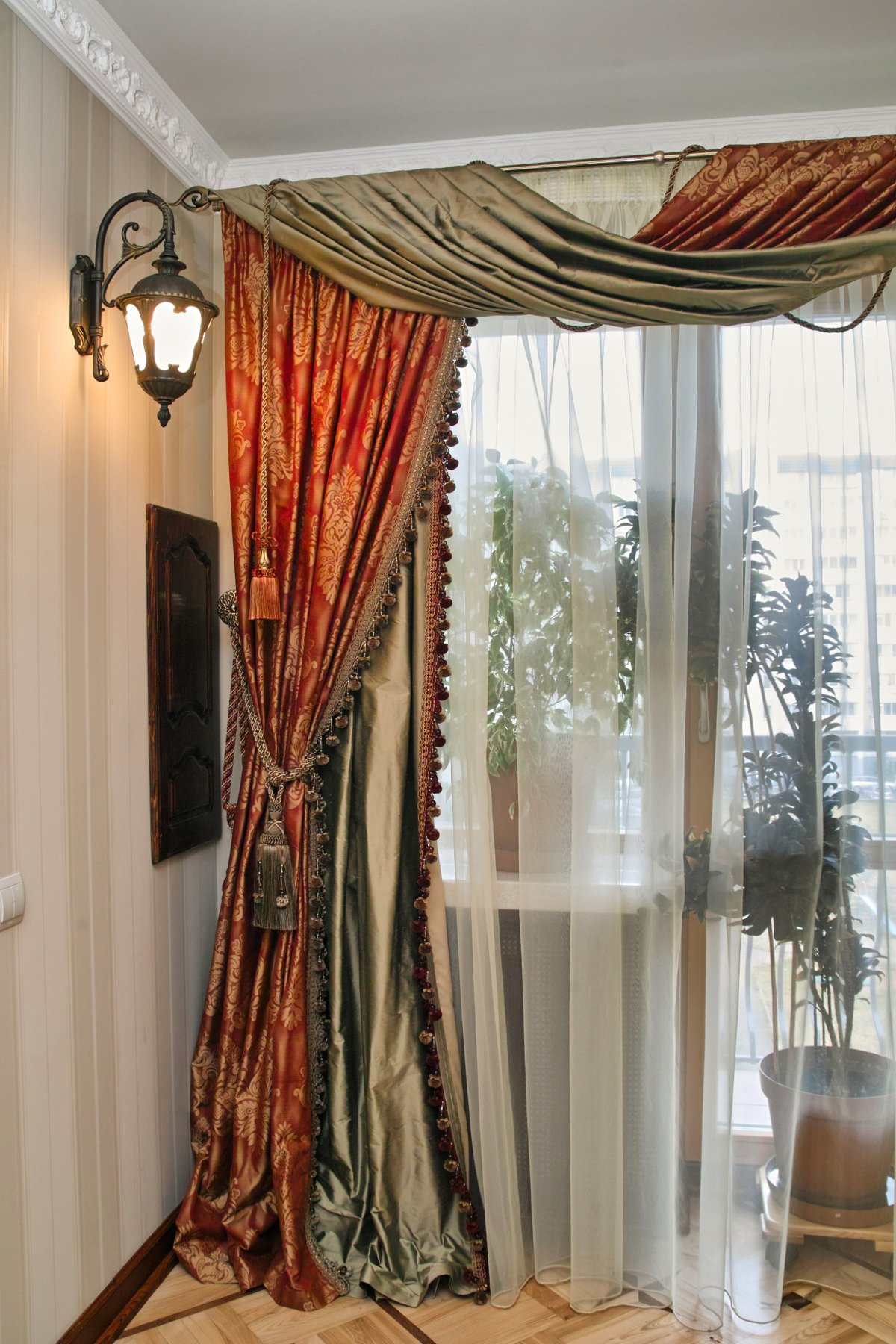 Шторы в прихожую