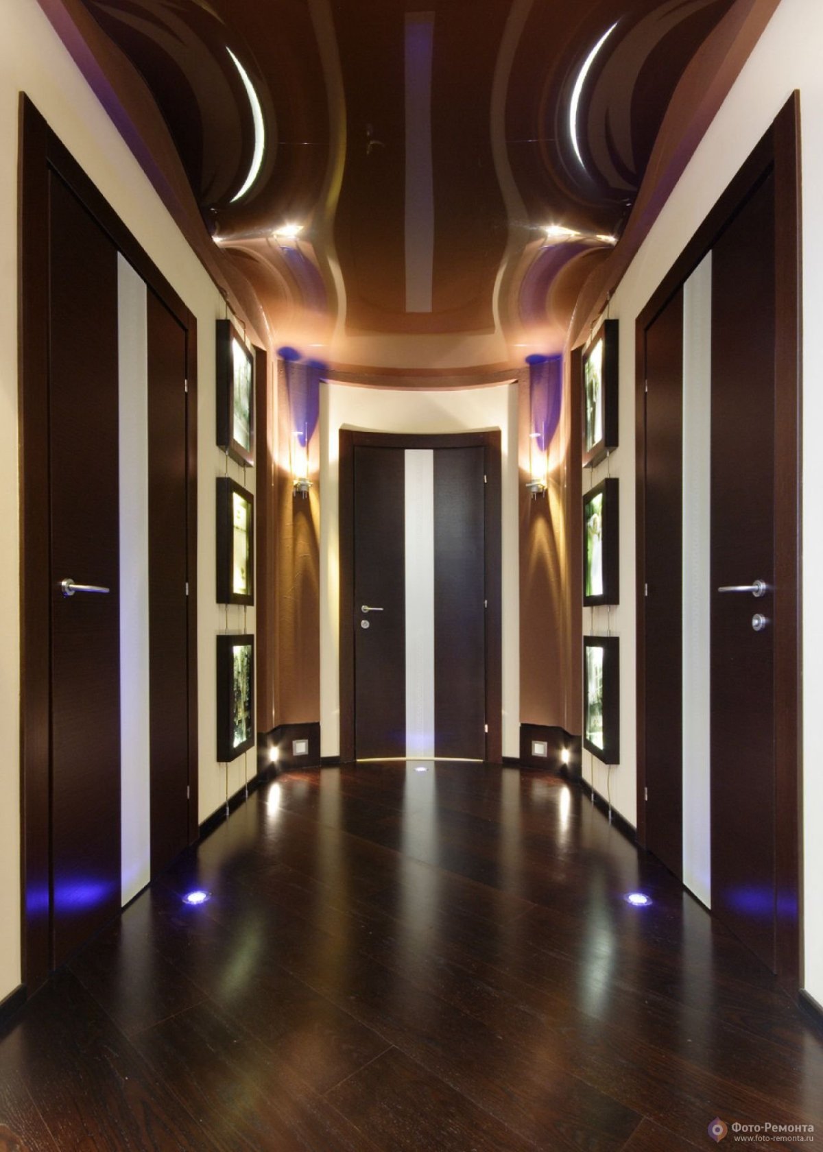 Потолок в прихожей с подсветкой