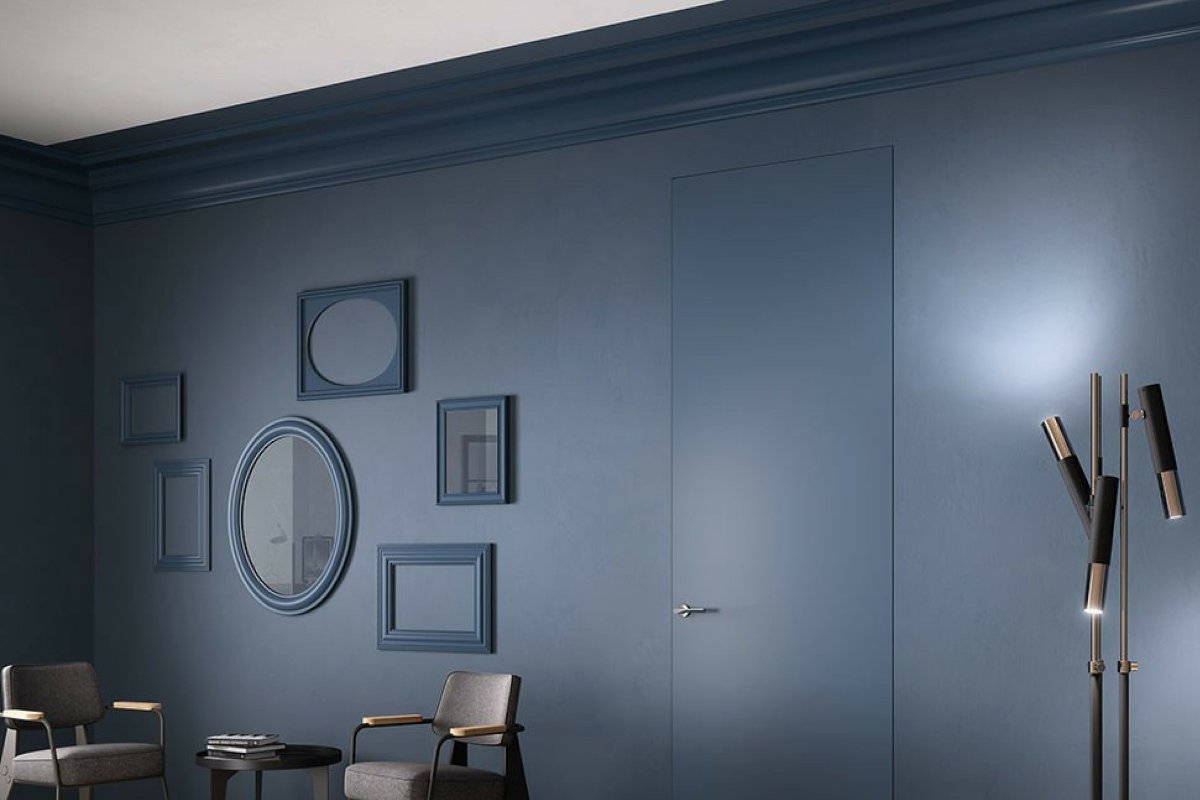 Декор стен в прихожей