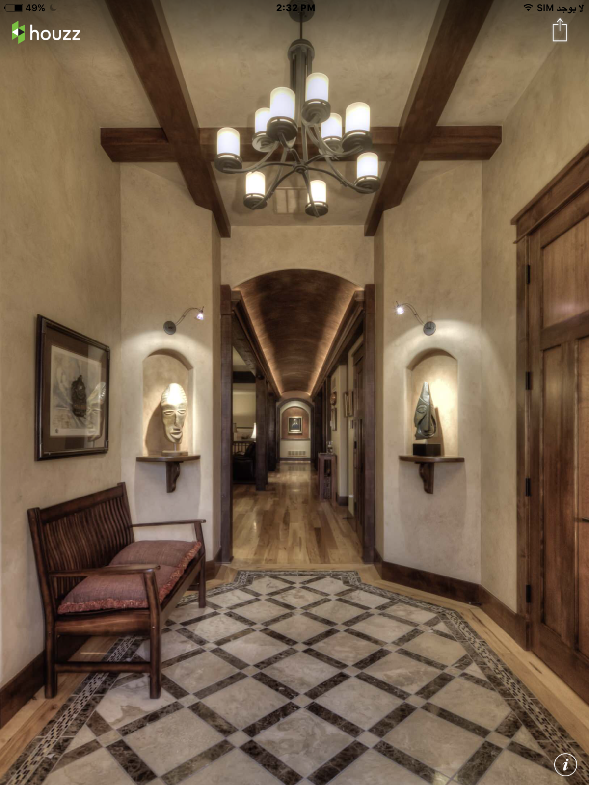 Коридор в замковом стиле