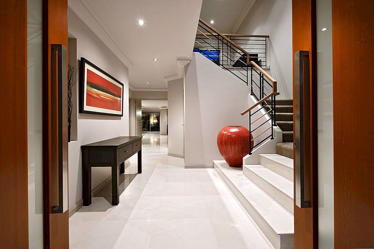 Искусственные цветы в интерьере