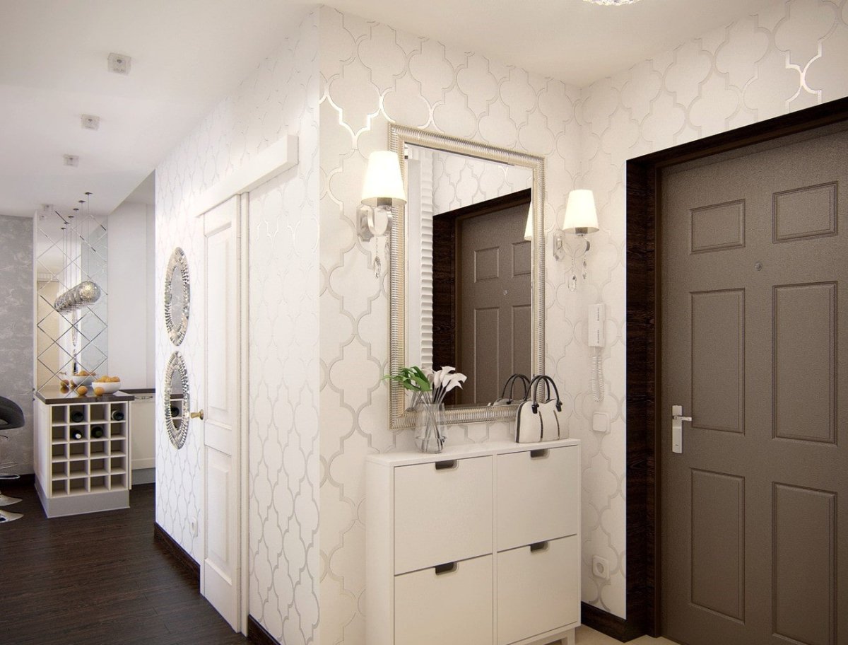 Белая входная дверь