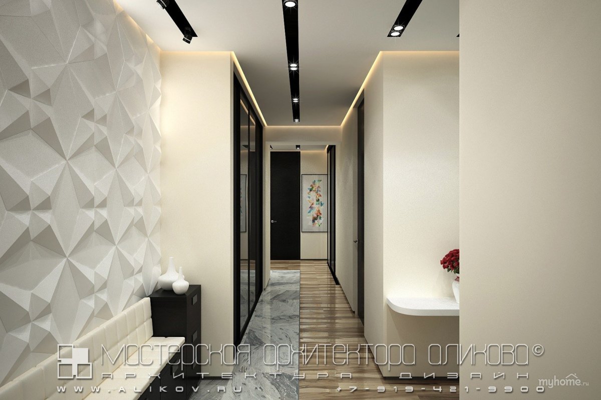 Белый потолок в коридоре