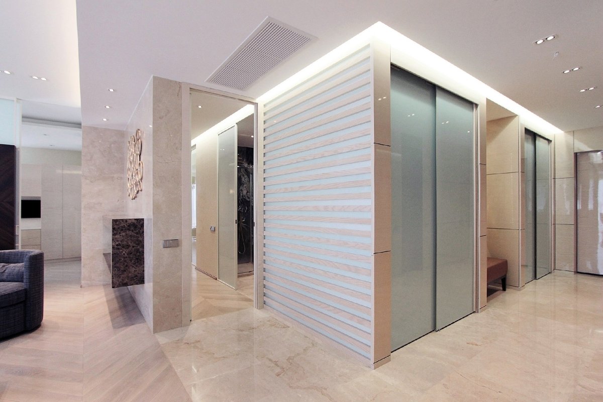 Стеновая панель в холле