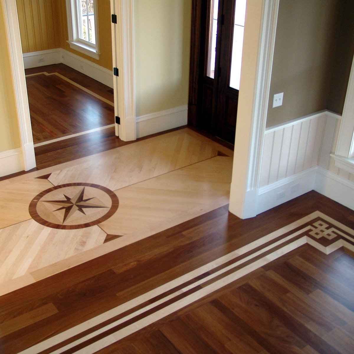 Отделка пола в коридоре