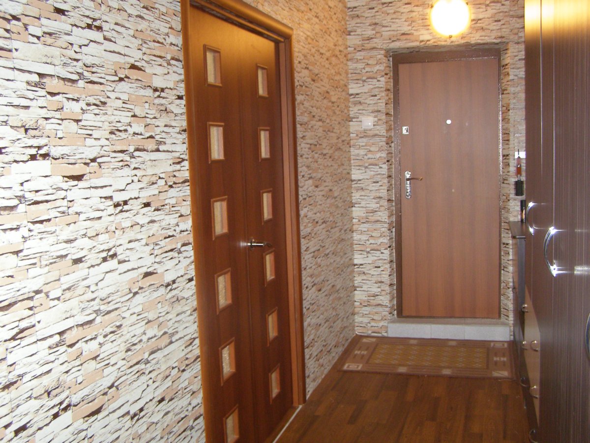 Обои в прихожую