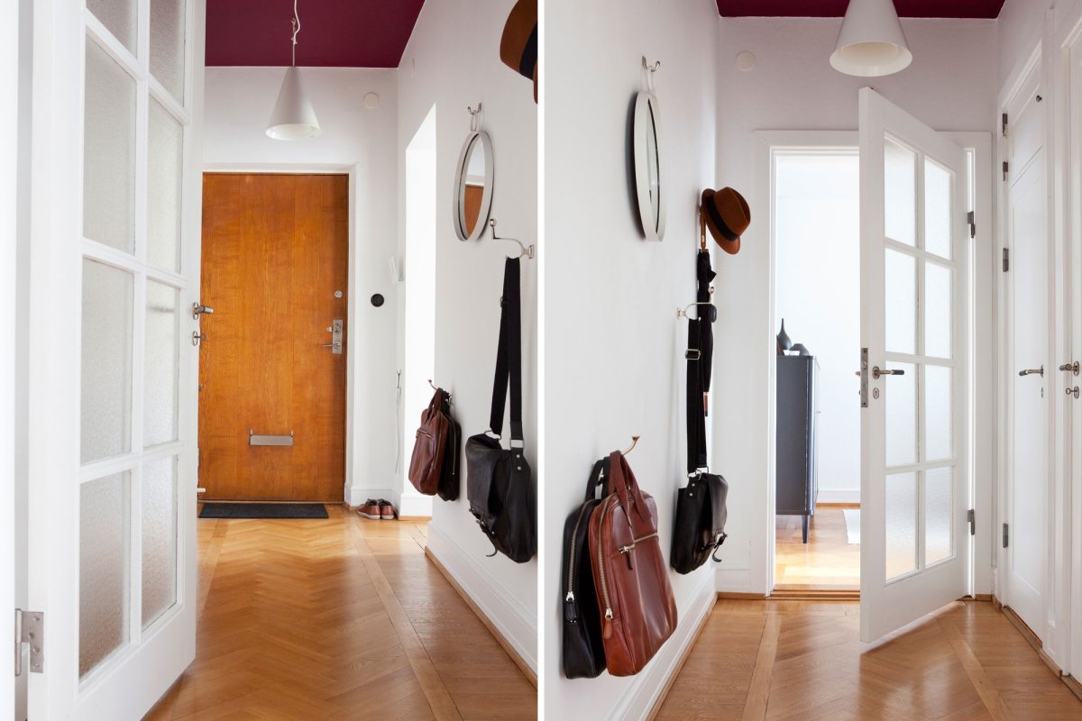 Входная дверь в коридоре