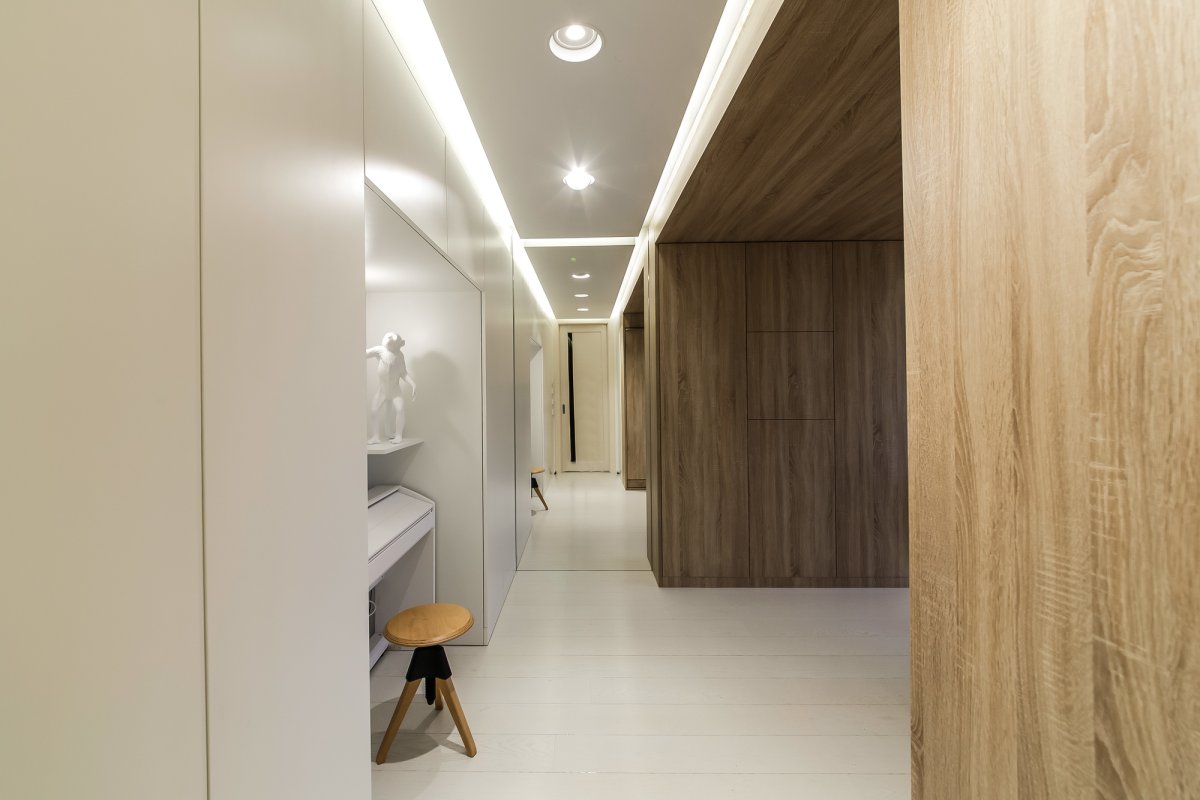 Закарнизная подсветка прихожая