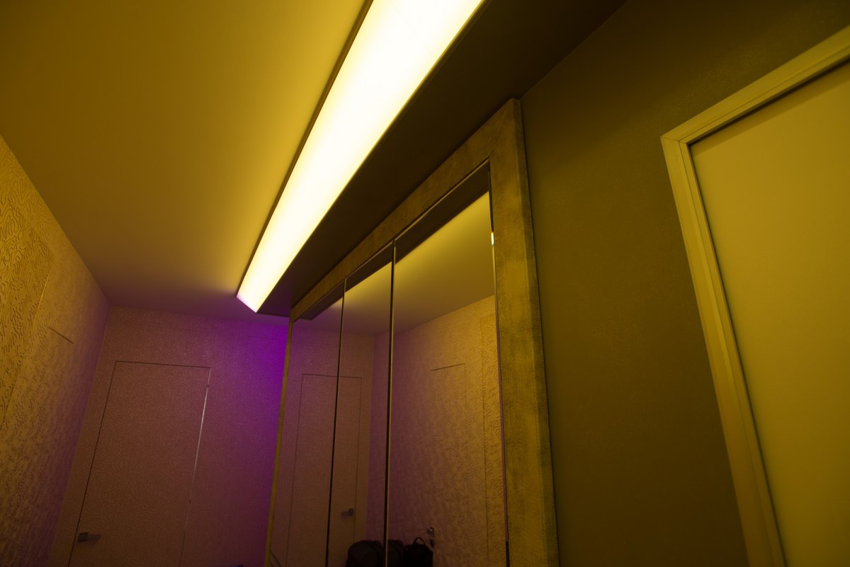 Светодиодная подсветка в прихожей