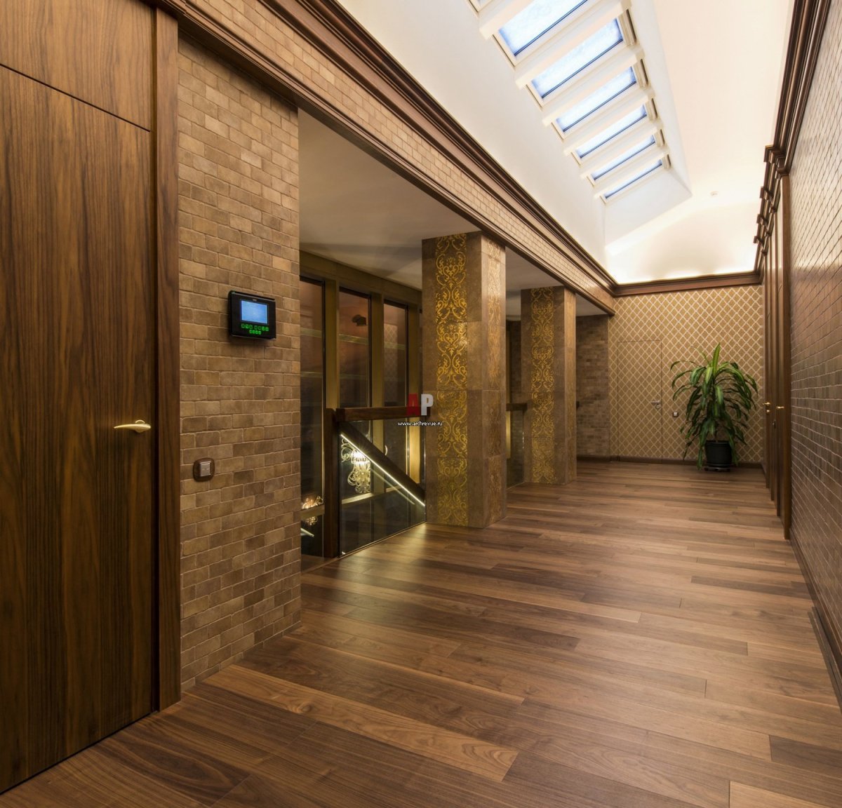 Отделка холла