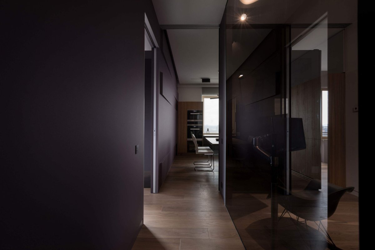 Интерьер длинного коридора