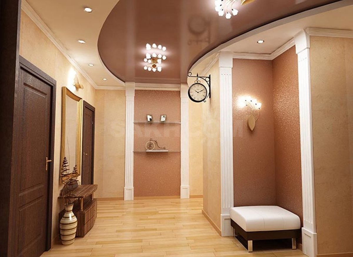 Натяжной потолок в прихожей