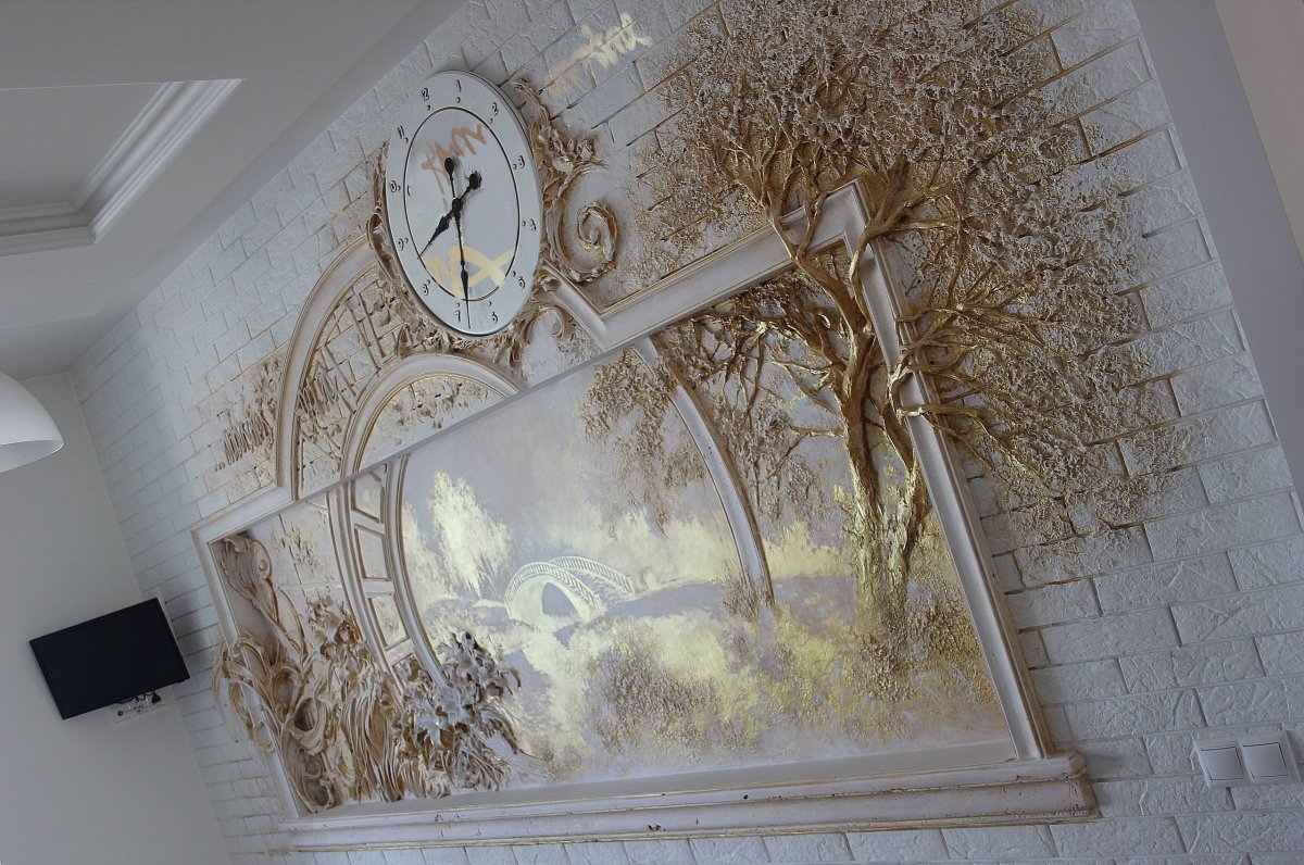 Антонович барельеф