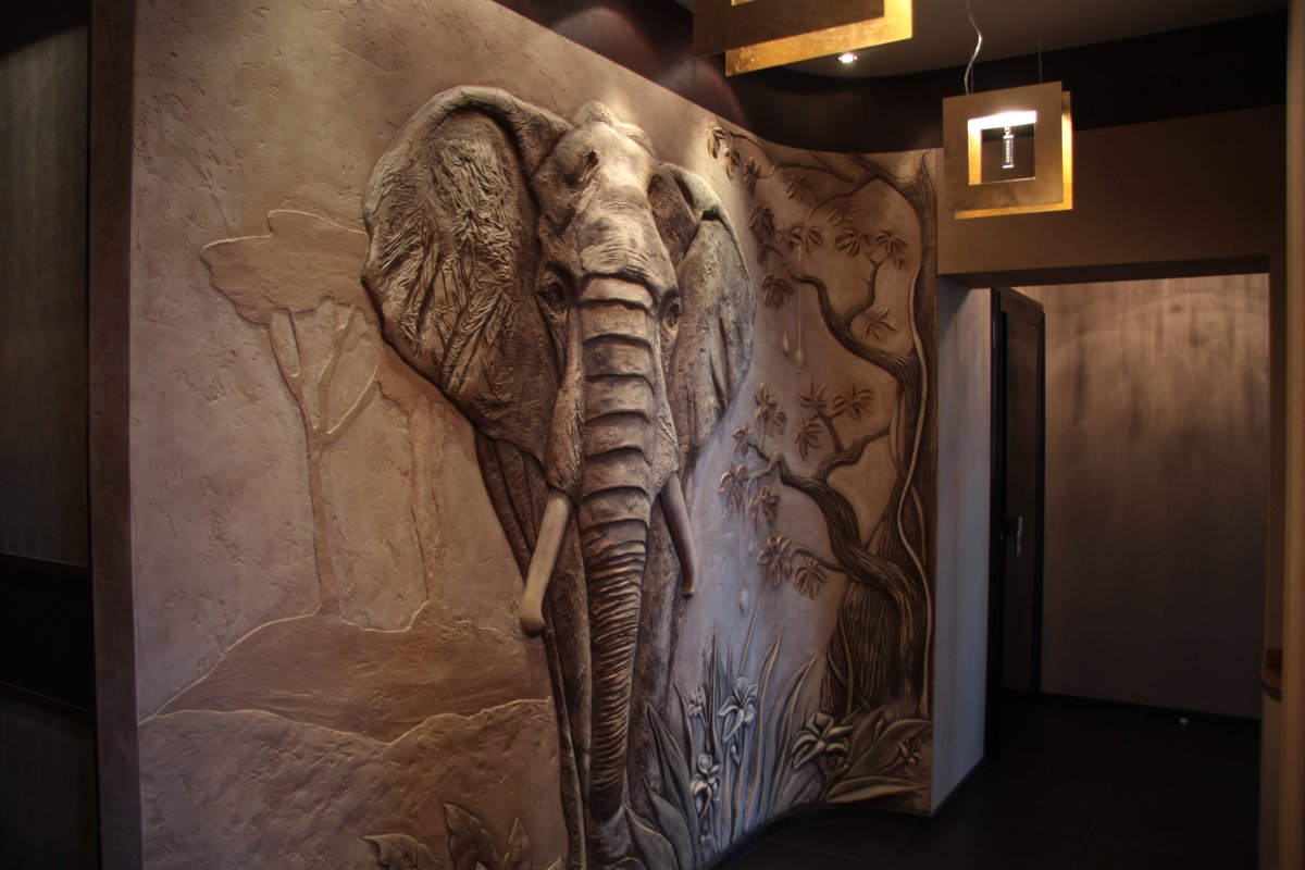 Барельеф в интерьере