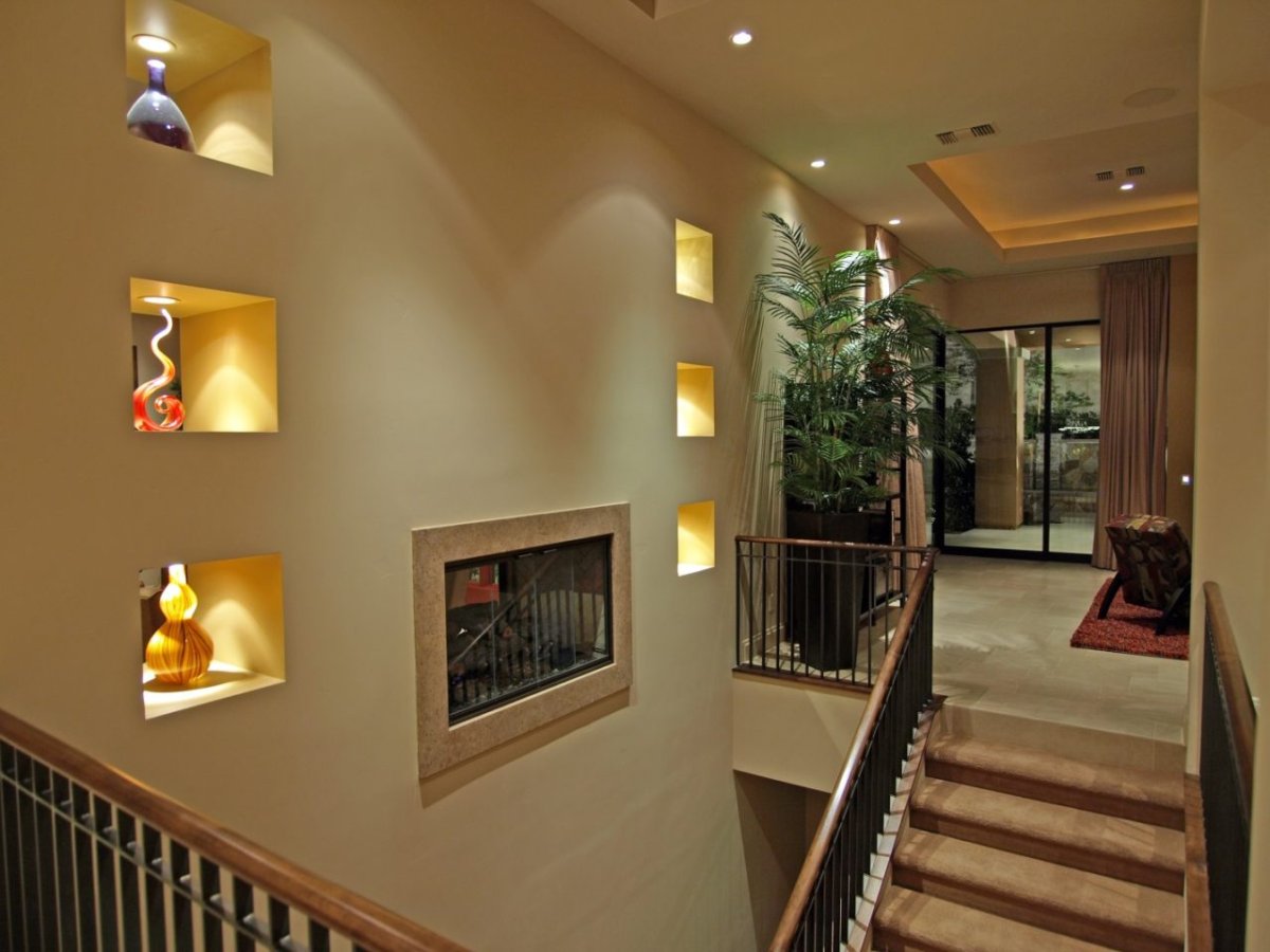 Ниши с подсветкой в интерьере