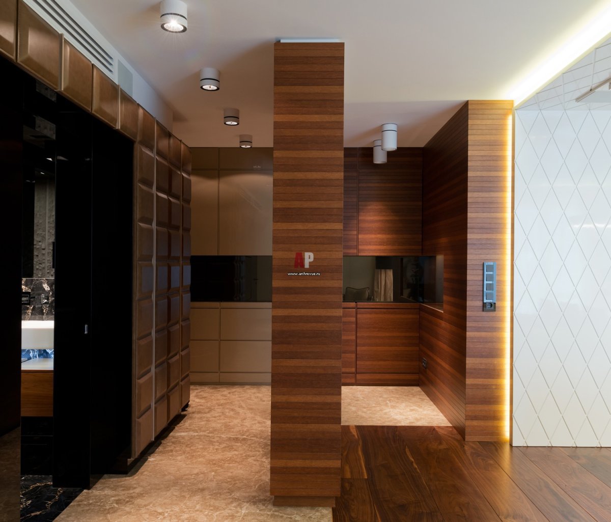 Вагонка в коридоре