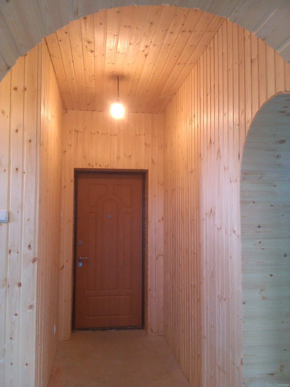 Евровагонка в коридоре