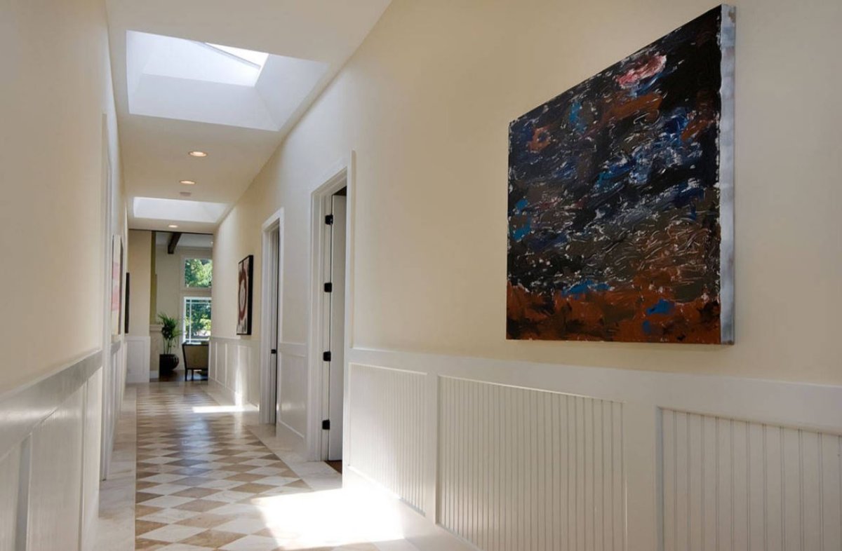 Картины для интерьера прихожей