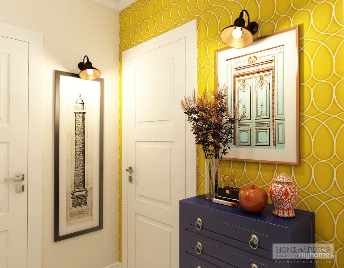 Голубая с желтым прихожая