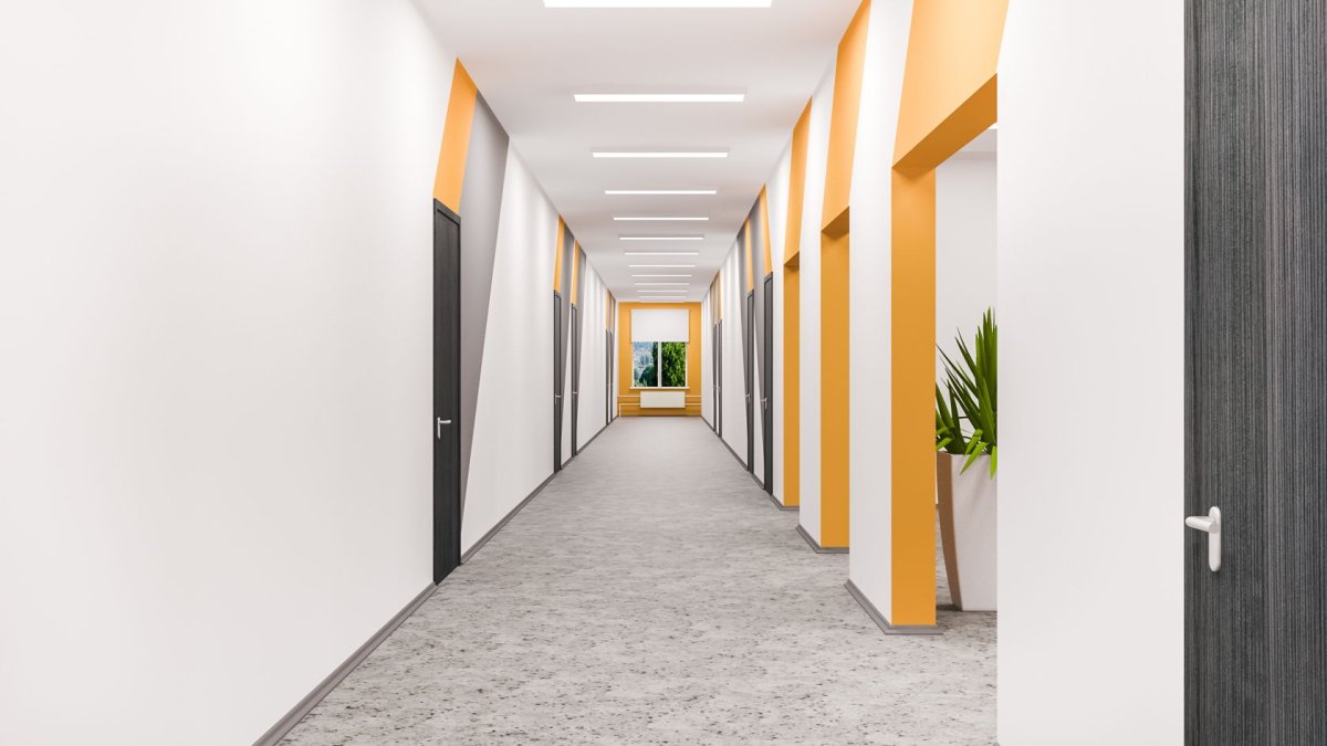 Плитка в коридорах школы