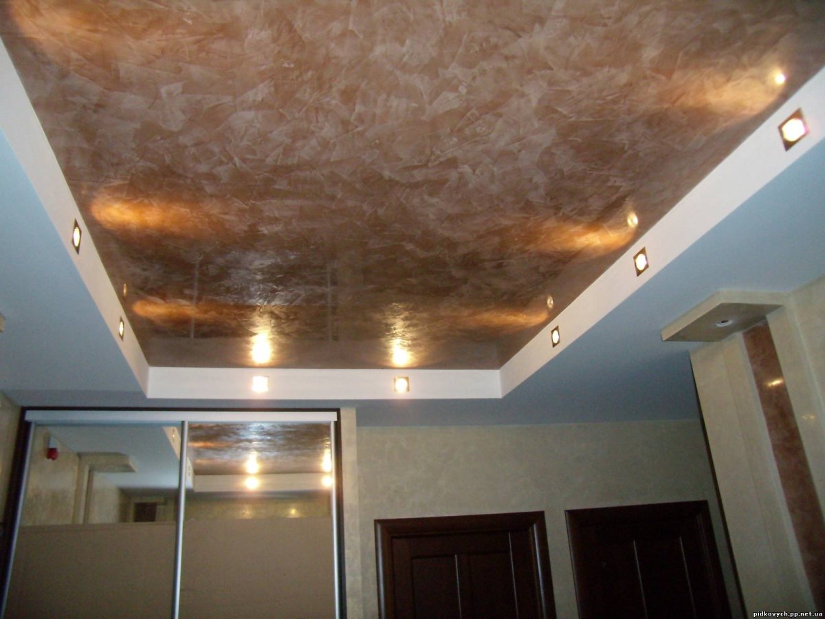 Венецианка на потолке