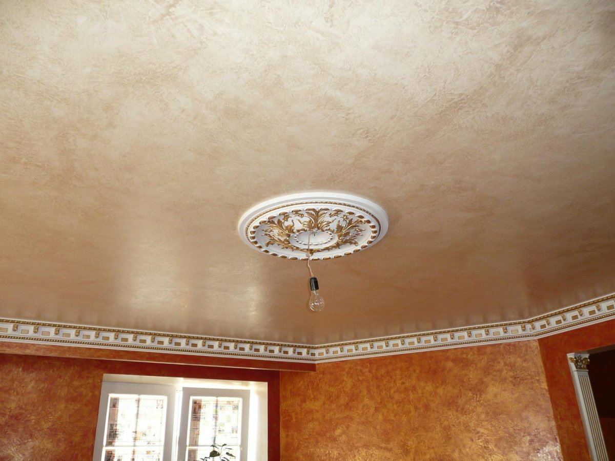 Венецианка на потолке