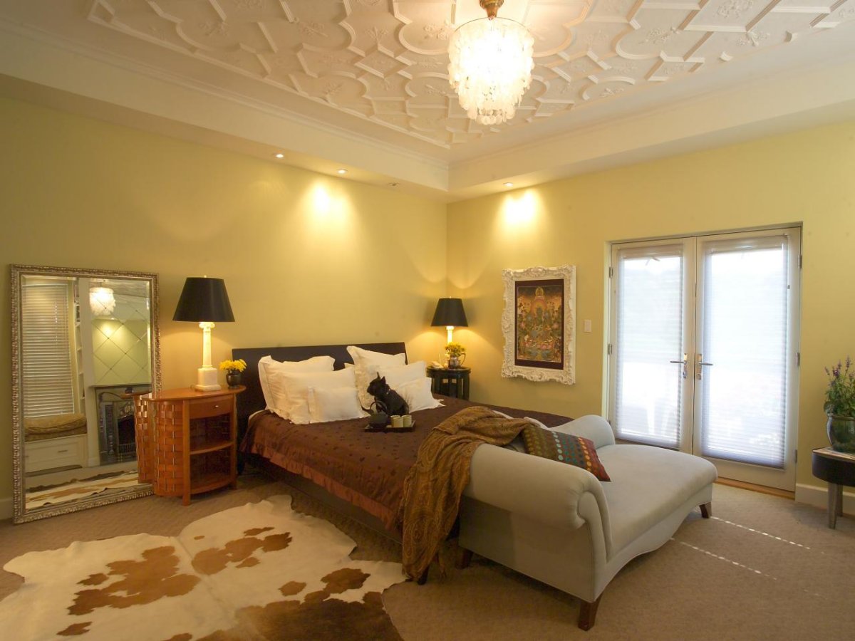 Декоративные потолки в спальне