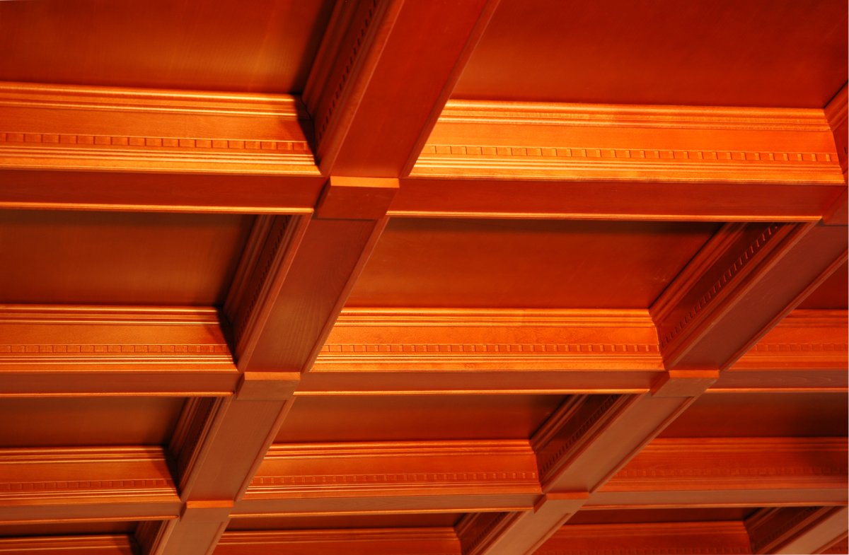 Плинтус кессонного потолка потолочный