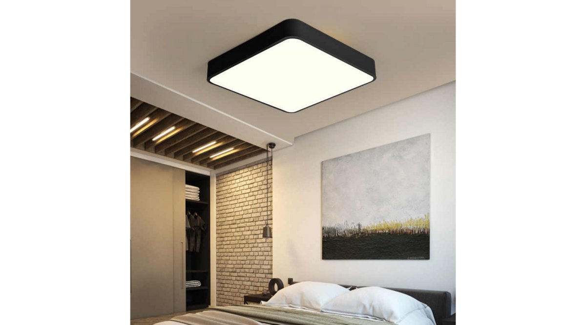 Лампа квадратная потолочная