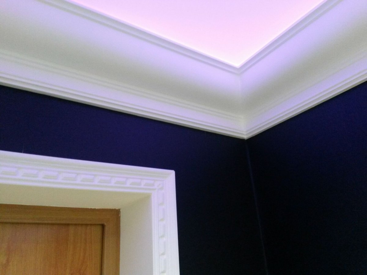 Потолочный плинтус для потолка из гипсокартона