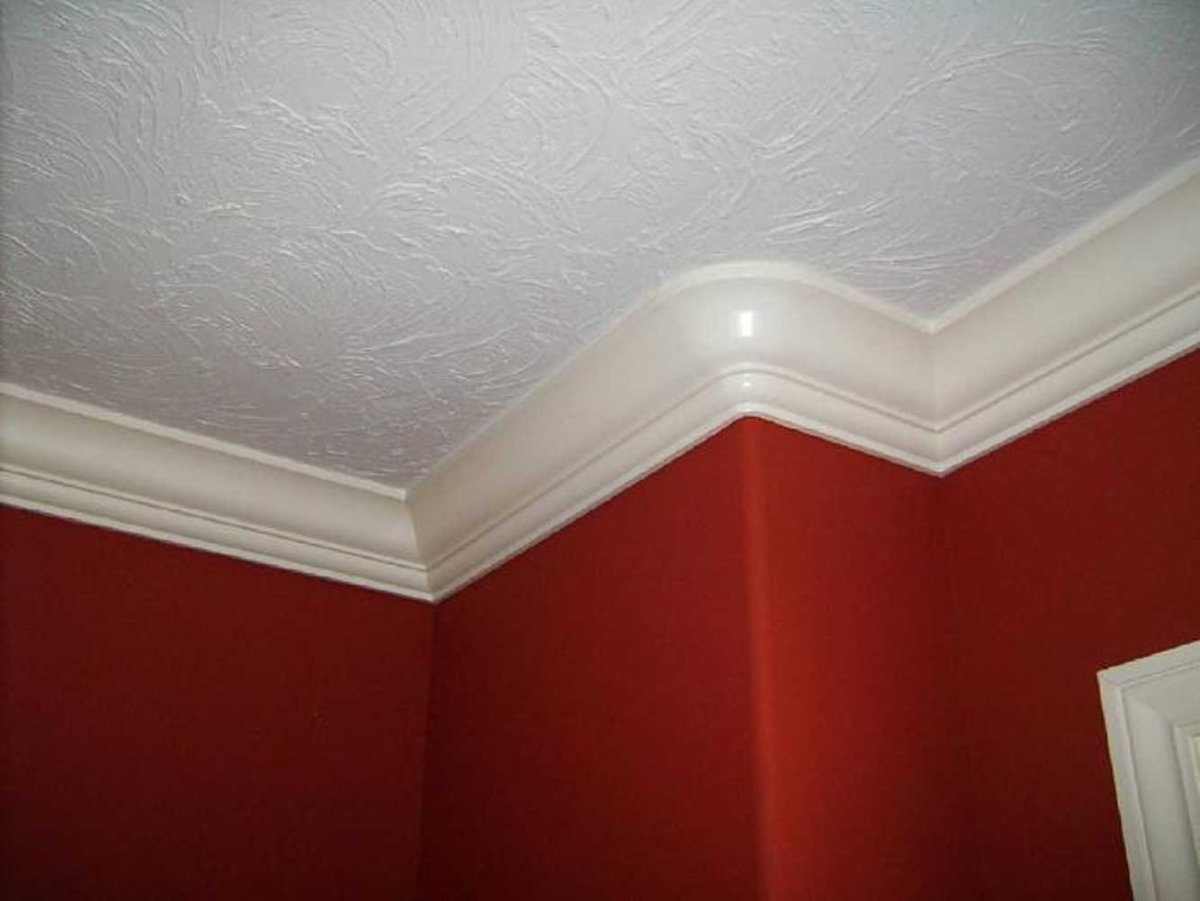 Потолочный багет в интерьере