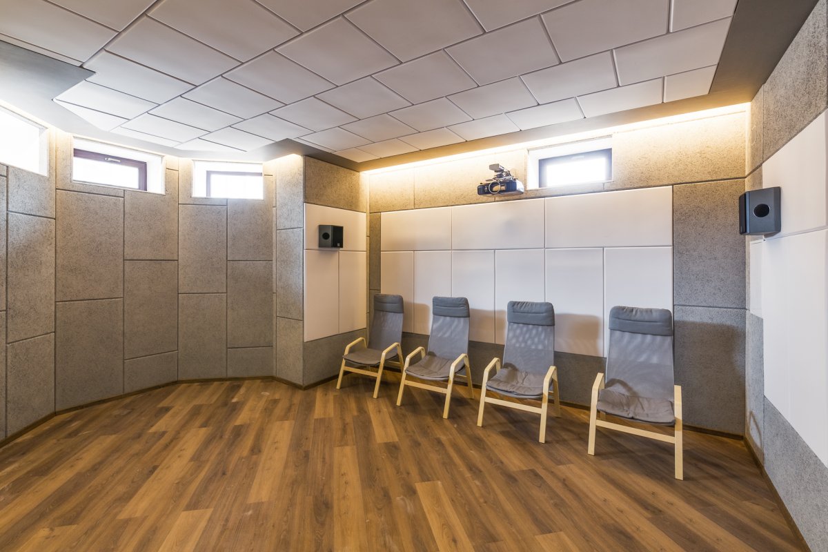 Реечный потолок Цесал