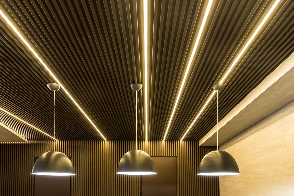 "Реечный алюминиевый потолок " Omega а150