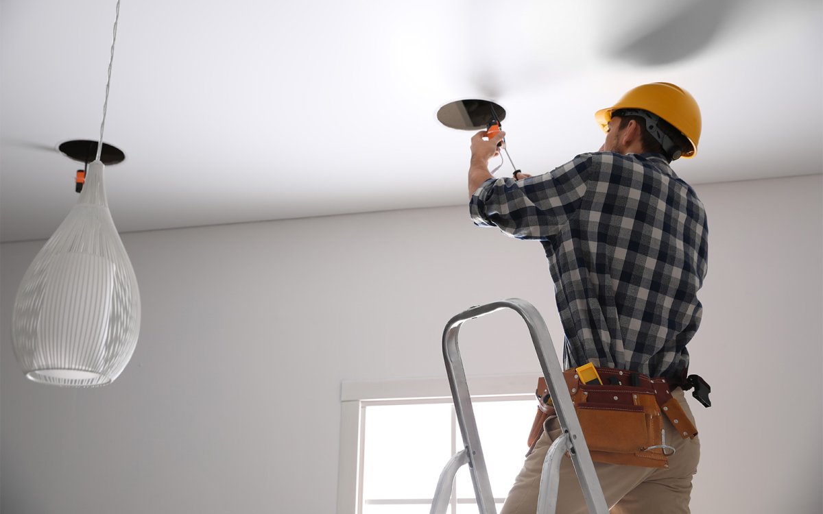 Люстры для натяжных потолков